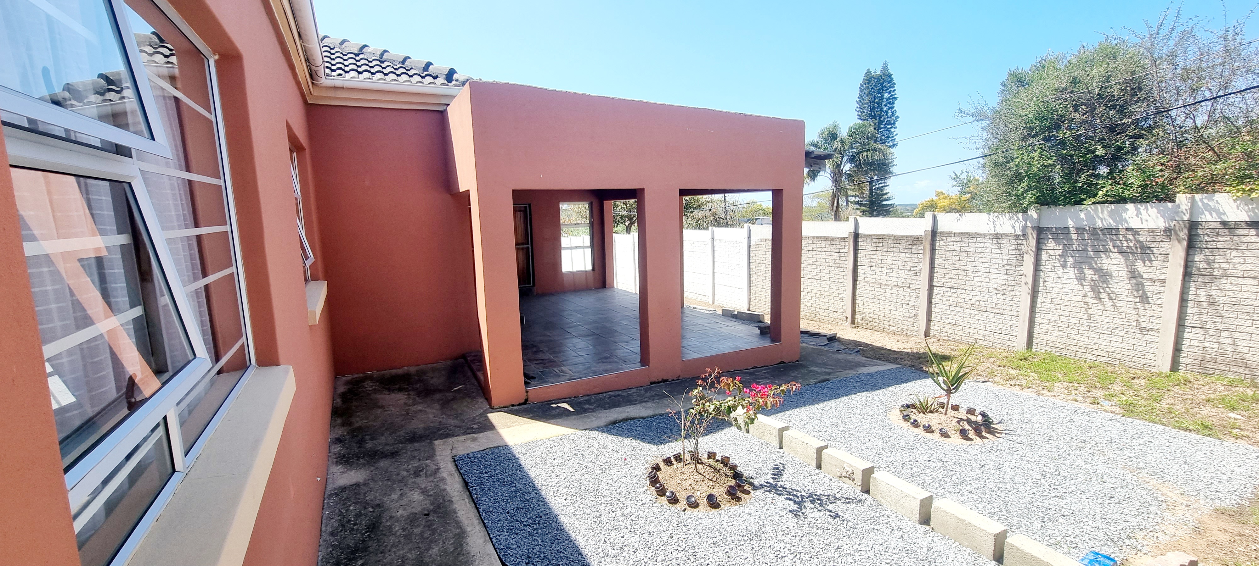 5 Bedroom Property for Sale in Beacon Bay North Eastern Cape